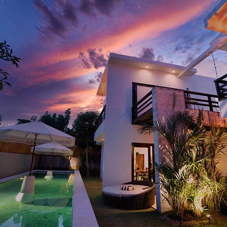 Skyfall Luxury Beach Villa ヌサドゥア エクステリア 写真