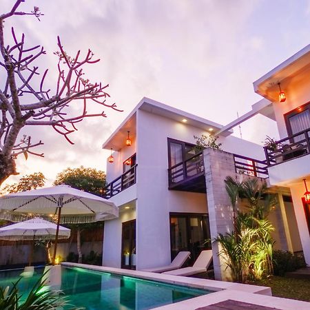 Skyfall Luxury Beach Villa ヌサドゥア エクステリア 写真
