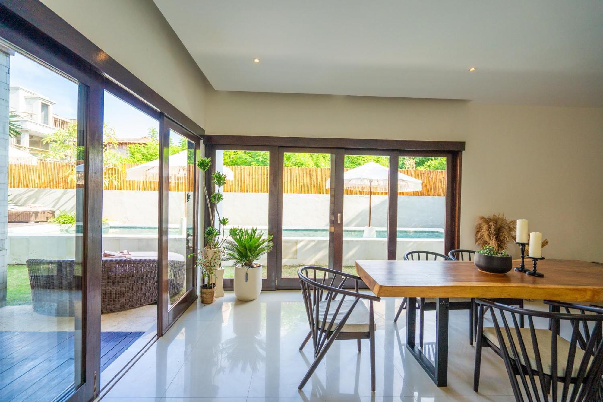 Skyfall Luxury Beach Villa ヌサドゥア エクステリア 写真