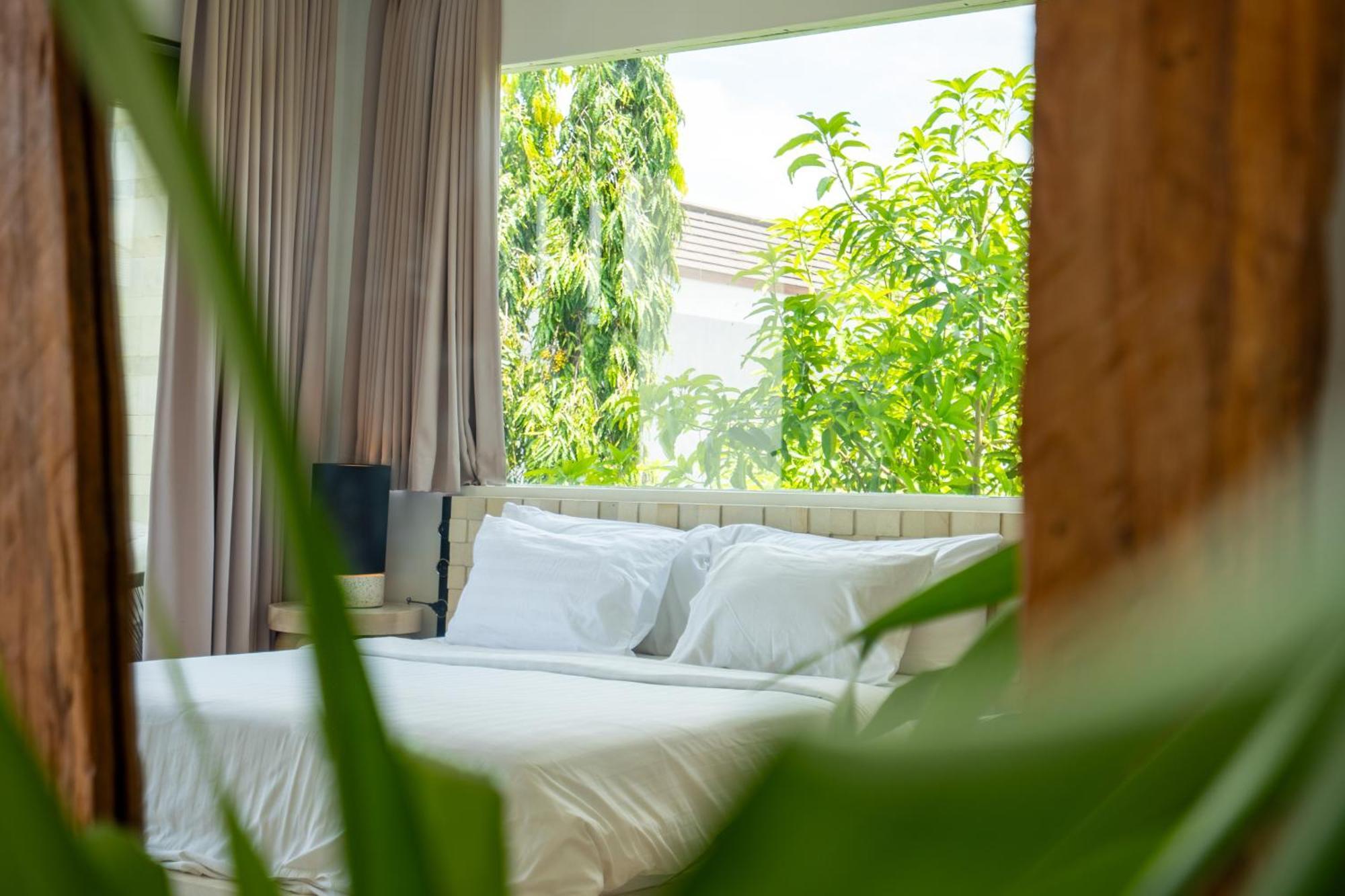 Skyfall Luxury Beach Villa ヌサドゥア エクステリア 写真